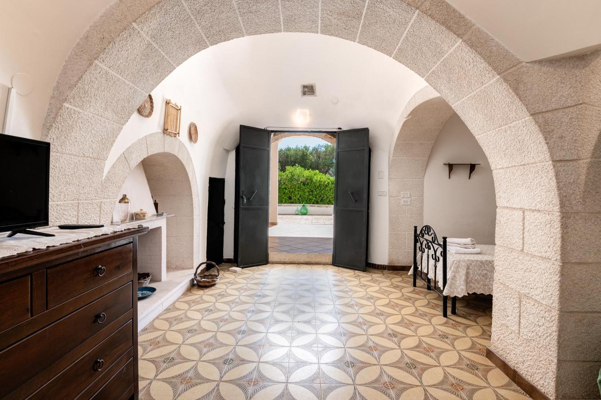 Trullo La Quercia Villa Ostuni Exterior photo