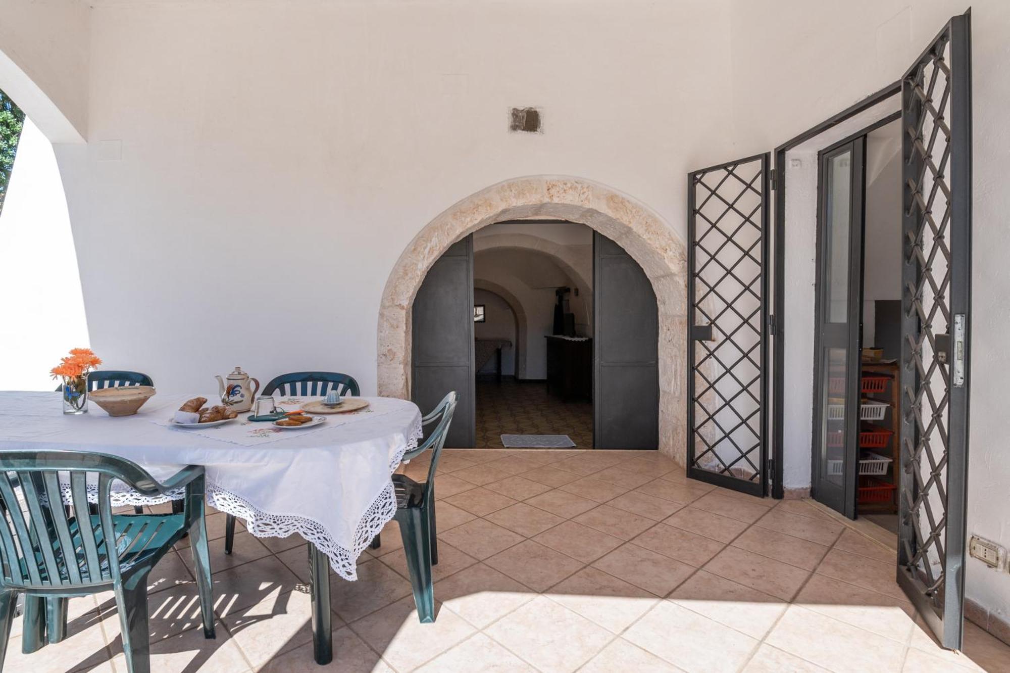 Trullo La Quercia Villa Ostuni Exterior photo