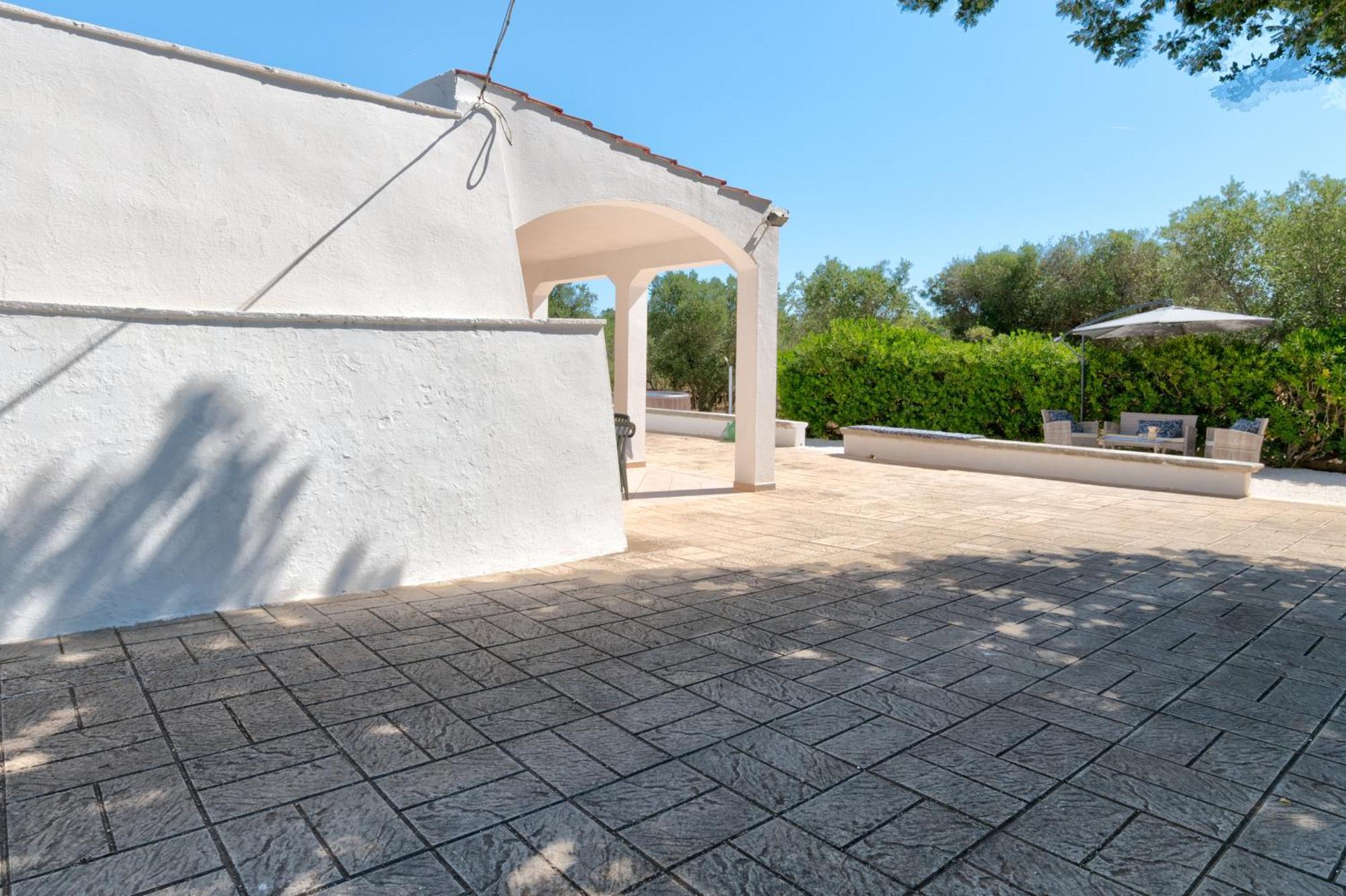 Trullo La Quercia Villa Ostuni Exterior photo